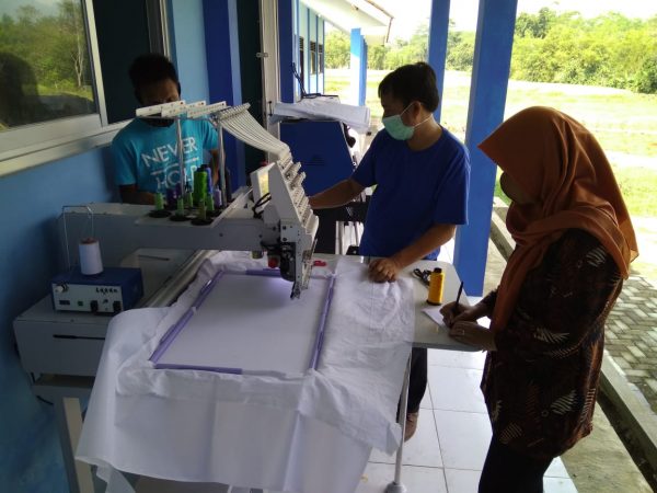 Peralatan Tata Busana