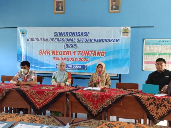 Sinkronisasi Kurikulum, SMKN Satu Atap Tuntang Gandeng Iduka