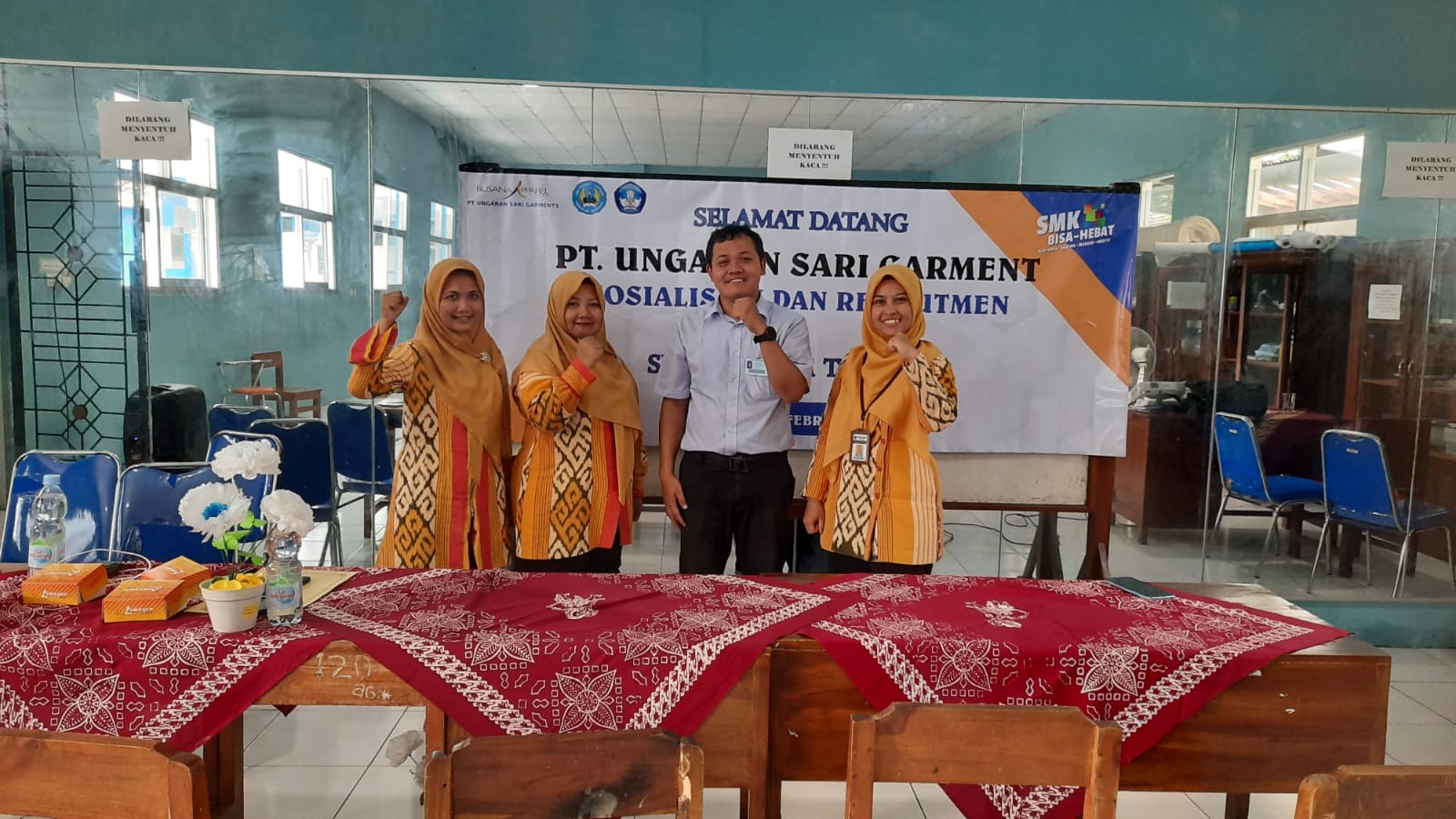 Sosialisasi dan Rekrutmen Tenaga Kerja PT Ungaran Sari Garment (USG)  di SMK Negeri 1 Tuntang