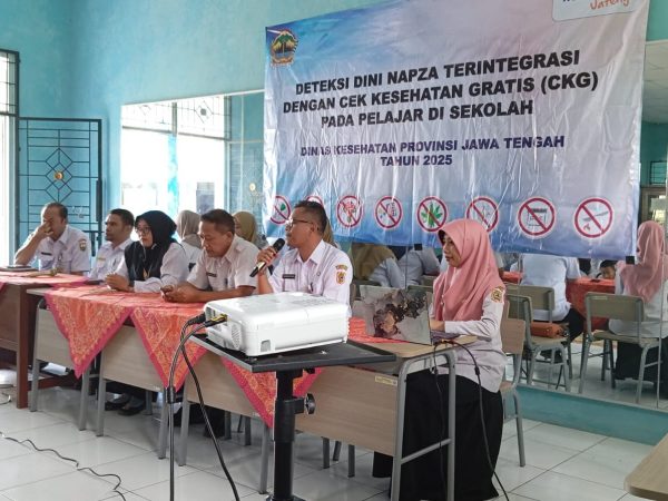 Deteksi Dini NAPZA Terintegrasi Dengan Cek Kesehatan di SMKN 1 Tuntang: Upaya Preventif Sejak Dini Bagi Pelajar