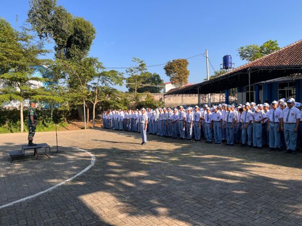 Memahami Demokrasi & Tanggung Jawab Melalui Pendidikan Karakter