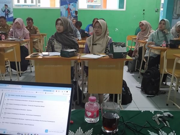 Sosialisasi Pembelajaran Mendalam Pelajaran Sejarah SMK Kabupaten Semarang