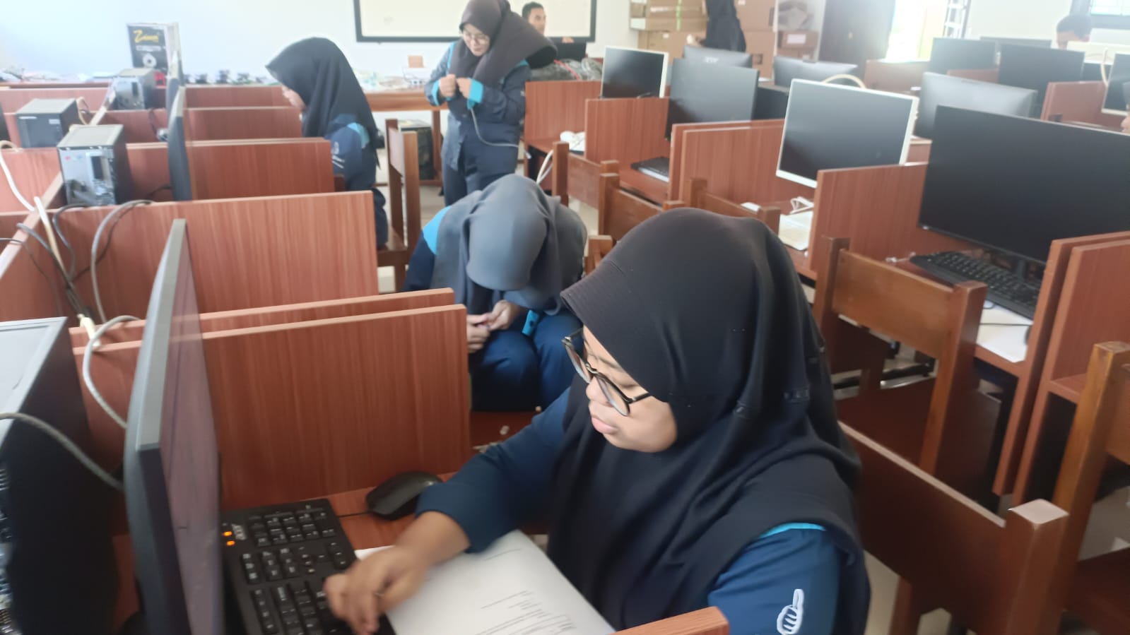 PERAN AI DALAM PEMBELAJARAN TJKT PERAN AI DALAM PEMBELAJARAN TJKT